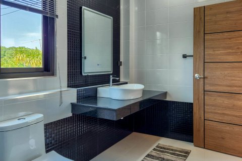 House in Chiang Mai, Thailand 4 bedrooms № 133434 - photo 14