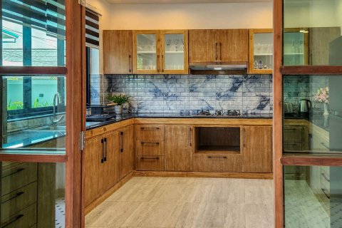 House in Chiang Mai, Thailand 4 bedrooms № 133434 - photo 28