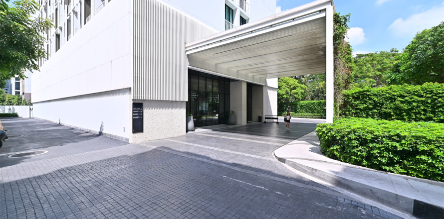 Condo in Bangkok, Thailand, 2 bedrooms  № 188122
