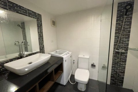 Studio dans le Condo à Kathu, Thaïlande  № 152007 - photo 4