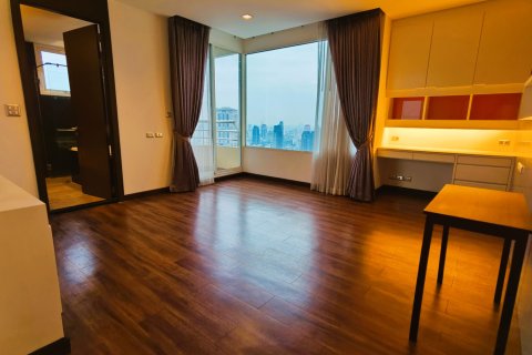 Condo in Bangkok, Thailand, 4 bedrooms  № 180971 - photo 12