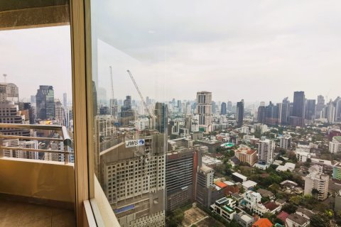 Condo in Bangkok, Thailand, 4 bedrooms  № 180971 - photo 17