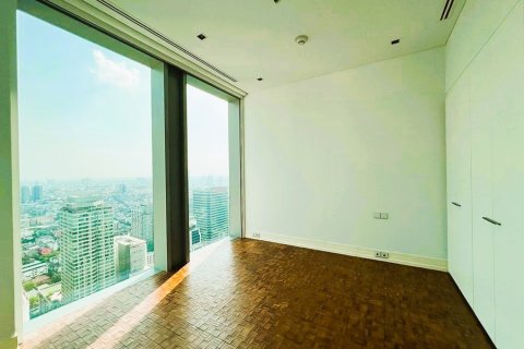 Condo in Bangkok, Thailand, 2 bedrooms  № 180969 - photo 22