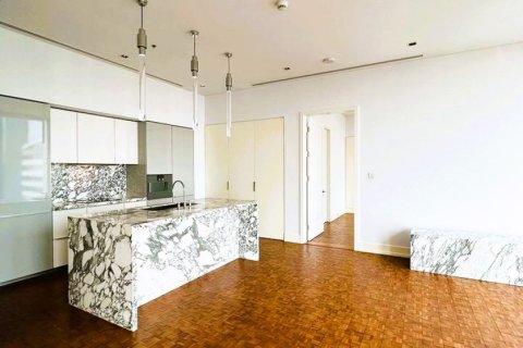Condo in Bangkok, Thailand, 2 bedrooms  № 180969 - photo 10
