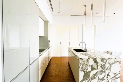 Condo in Bangkok, Thailand, 2 bedrooms  № 180969 - photo 5