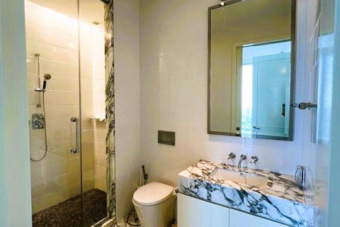 Condo in Bangkok, Thailand, 2 bedrooms  № 180969 - photo 18