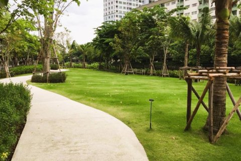 Condo in Bangkok, Thailand, 4 bedrooms  № 180972 - photo 17
