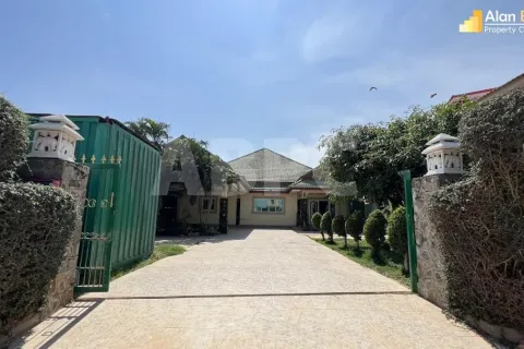 Casa de 3 dormitorios en Pattaya, Tailandia № 212059 - foto 5