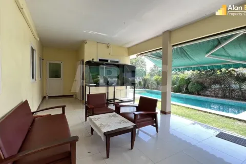 Casa de 3 dormitorios en Pattaya, Tailandia № 212059 - foto 11