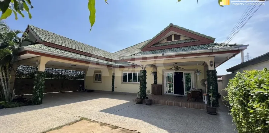 Casa de 3 dormitorios en Pattaya, Tailandia № 212059
