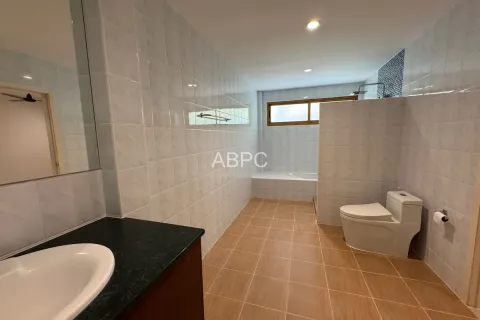 Casa de 3 dormitorios en Pattaya, Tailandia № 212058 - foto 7