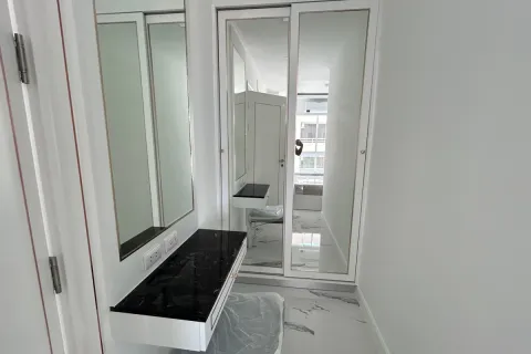 Condominio de 2 dormitorios en Jomtien Beach, Pattaya, Tailandia № 212064 - foto 15