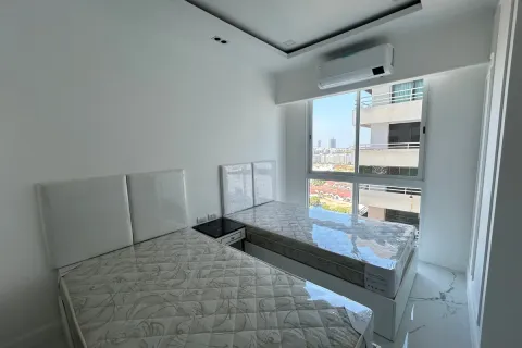 Condominio de 2 dormitorios en Jomtien Beach, Pattaya, Tailandia № 212064 - foto 17
