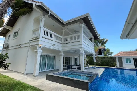 Casa de 4 dormitorios en Pattaya, Tailandia № 212061 - foto 19