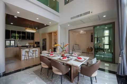 Casa de 6 dormitorios en Pattaya, Tailandia № 212060 - foto 14