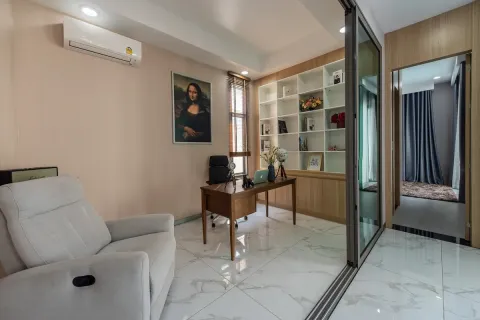 Casa de 6 dormitorios en Pattaya, Tailandia № 212060 - foto 16