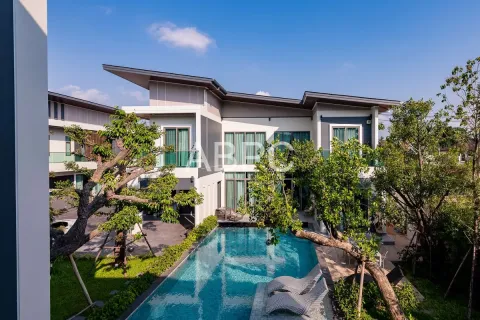 Casa de 6 dormitorios en Pattaya, Tailandia № 212060 - foto 6