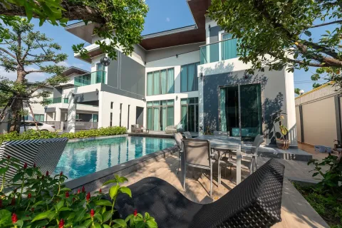 Casa de 6 dormitorios en Pattaya, Tailandia № 212060 - foto 25