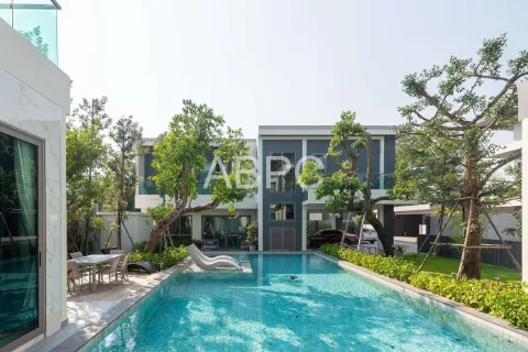 Casa de 6 dormitorios en Pattaya, Tailandia № 212060 - foto 5