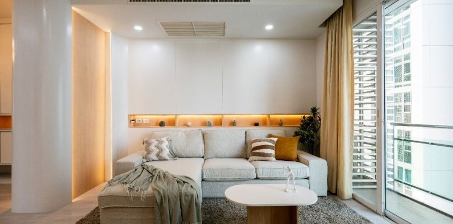 Condo in Watthana, Bangkok, Thailand, 2 bedrooms  № 145572
