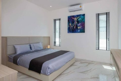 Villa in Hua Hin, Thailand 4 bedrooms № 163761 - photo 9
