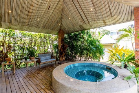 Villa in Hua Hin, Thailand 6 bedrooms № 163762 - photo 9