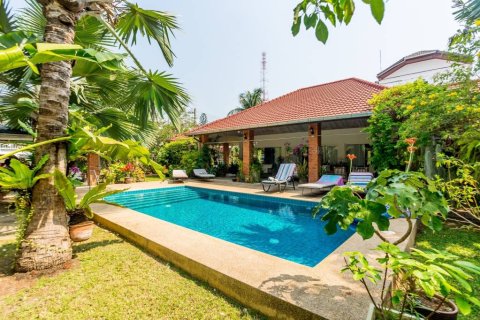 Villa in Hua Hin, Thailand 6 bedrooms № 163762