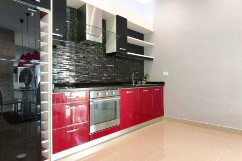 Villa in Pattaya, Thailand 4 bedrooms № 154509 - photo 5