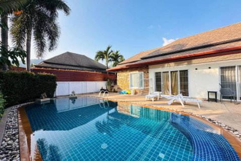 Villa in Rawai, Thailand 3 bedrooms № 154512 - photo 1