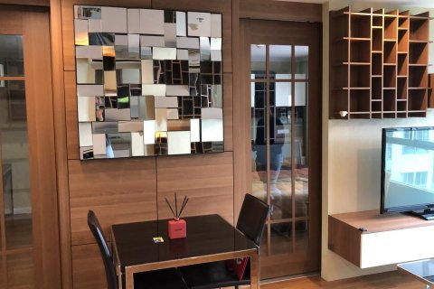 Condo à Khlong Toei, Bangkok, Thaïlande, 2 chambres  № 158346 - photo 11