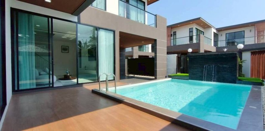 Villa in Sattahip, Thailand 3 bedrooms № 172737