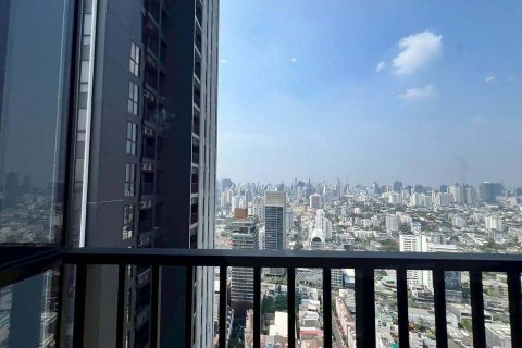 Studio dans le Condo à Watthana, Bangkok, Thaïlande  № 163288 - photo 13