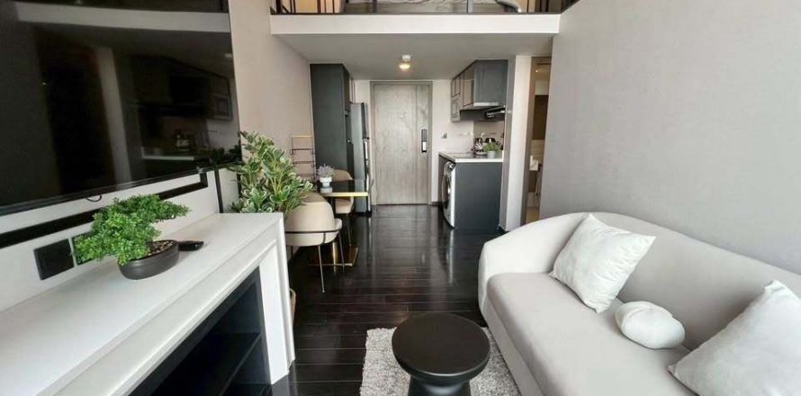 Studio dans le Condo à Watthana, Bangkok, Thaïlande  № 163288