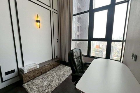 Studio dans le Condo à Watthana, Bangkok, Thaïlande  № 163288 - photo 10