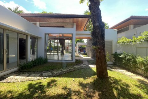 Villa in Phuket, Thailand 3 bedrooms № 163293 - photo 18
