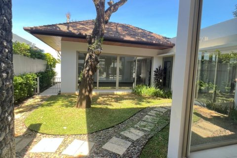 Villa in Phuket, Thailand 3 bedrooms № 163293 - photo 24