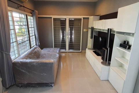 Дом в Лат Крабанге, Бангкок, Таиланд с 3 спальнями  № 163290 - фото 2