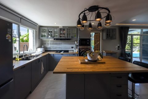 Villa à Pattaya, Thaïlande 4 chambres № 175576 - photo 9