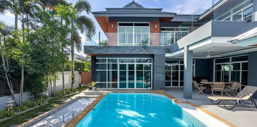 Villa à Pattaya, Thaïlande 4 chambres № 175576