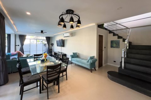 Villa à Pattaya, Thaïlande 4 chambres № 175576 - photo 8