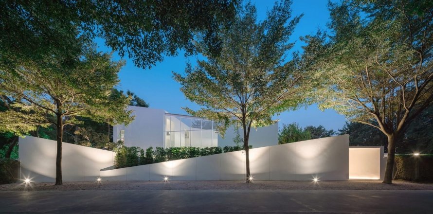 Villa in Chiang Mai, Thailand 4 bedrooms № 142512