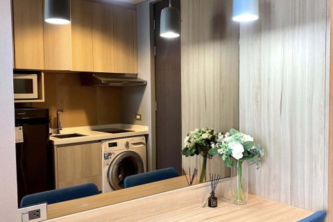 Студия в кондо в Клонг Тоэй, Бангкок, Таиланд № 153010 - фото 1