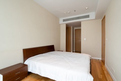 Condo in Bangkok, Thailand, 2 bedrooms  № 143483 - photo 4