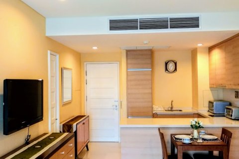 Condo in Bangkok, Thailand, 1 bedroom  № 143486 - photo 3