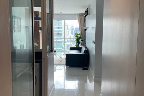 Condo à Phra Khanong, Bangkok, Thaïlande, 3 chambres  № 143482 - photo 3