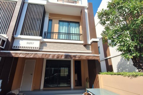 Townhouse à Suan Luang, Bangkok, Thaïlande 4 chambres № 158942
