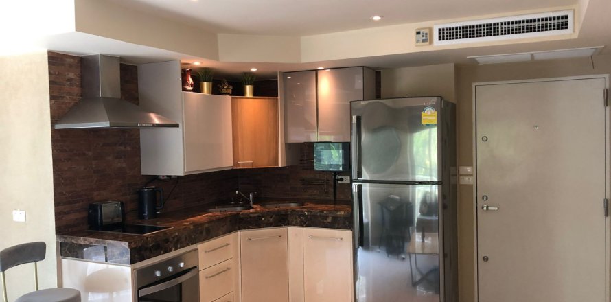 Studio in the Condo in Phuket, Thailand  № 158940