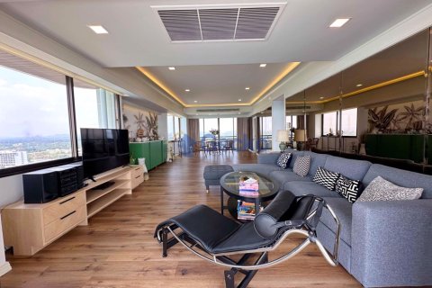 Condo à Pattaya, Thaïlande, 3 chambres № 196554 - photo 17