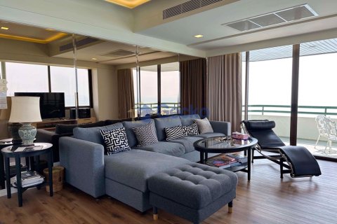 Condo à Pattaya, Thaïlande, 3 chambres № 196554 - photo 7