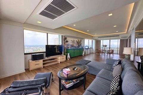 Condo à Pattaya, Thaïlande, 3 chambres № 196554 - photo 10